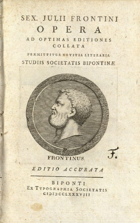 Old printed title page in Latin with a round engraved portrait of a Roman man
